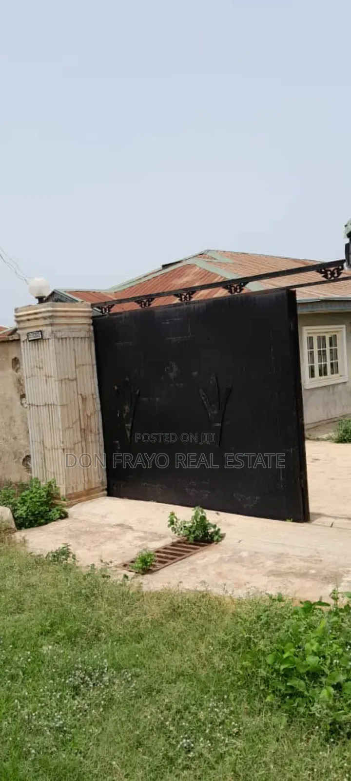 3bdrm Bungalow in Royal Estate, Akala Express for sale