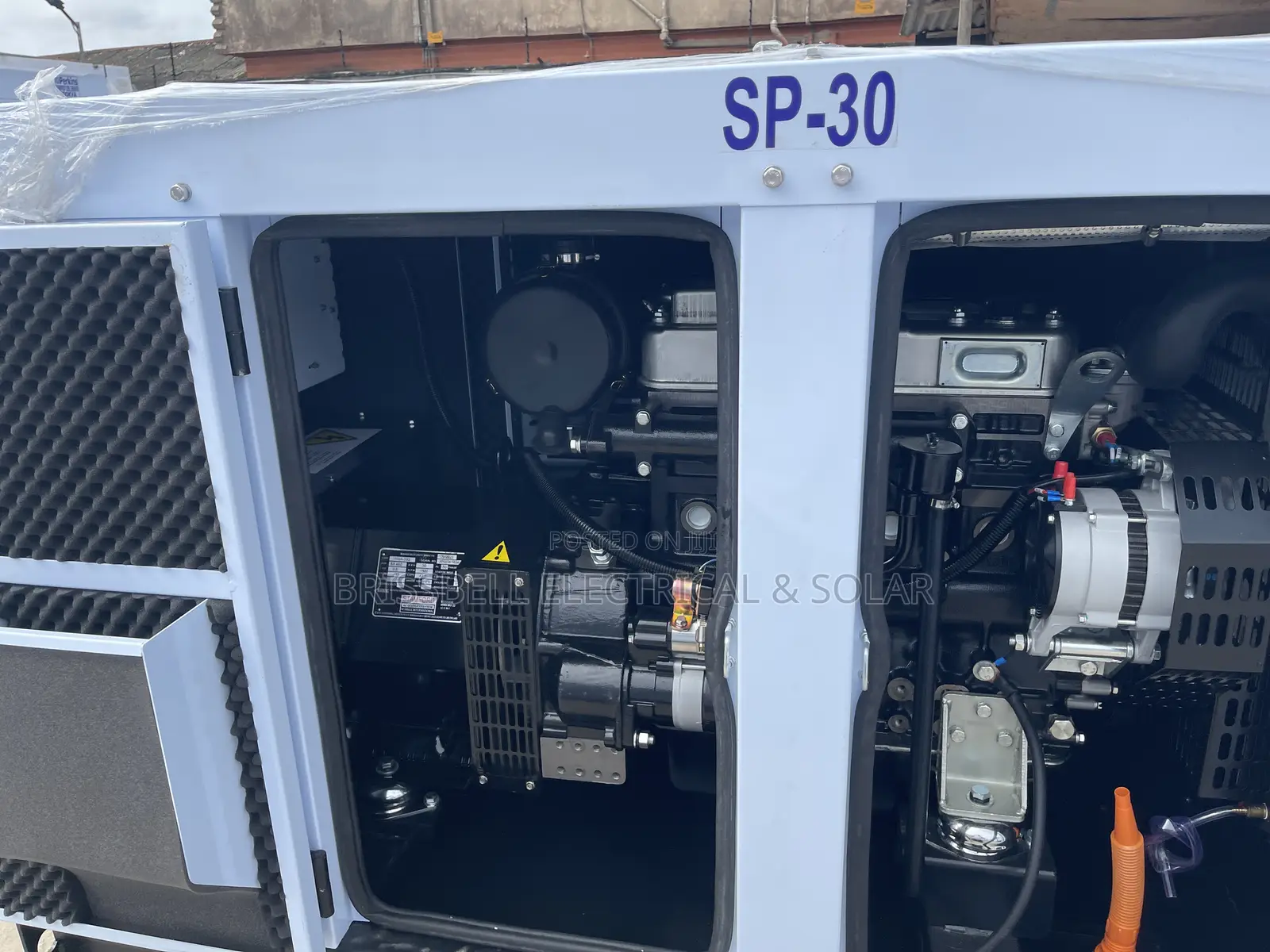 Original England Perkins Soundproof Diesel Generator 30kva