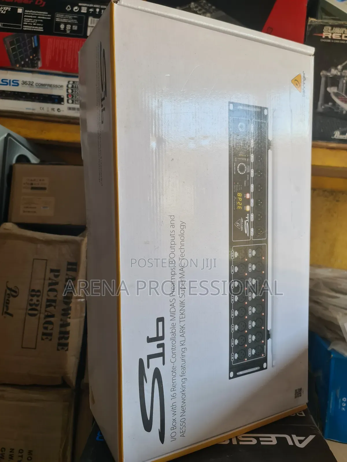 Behringer S16 Stage Box