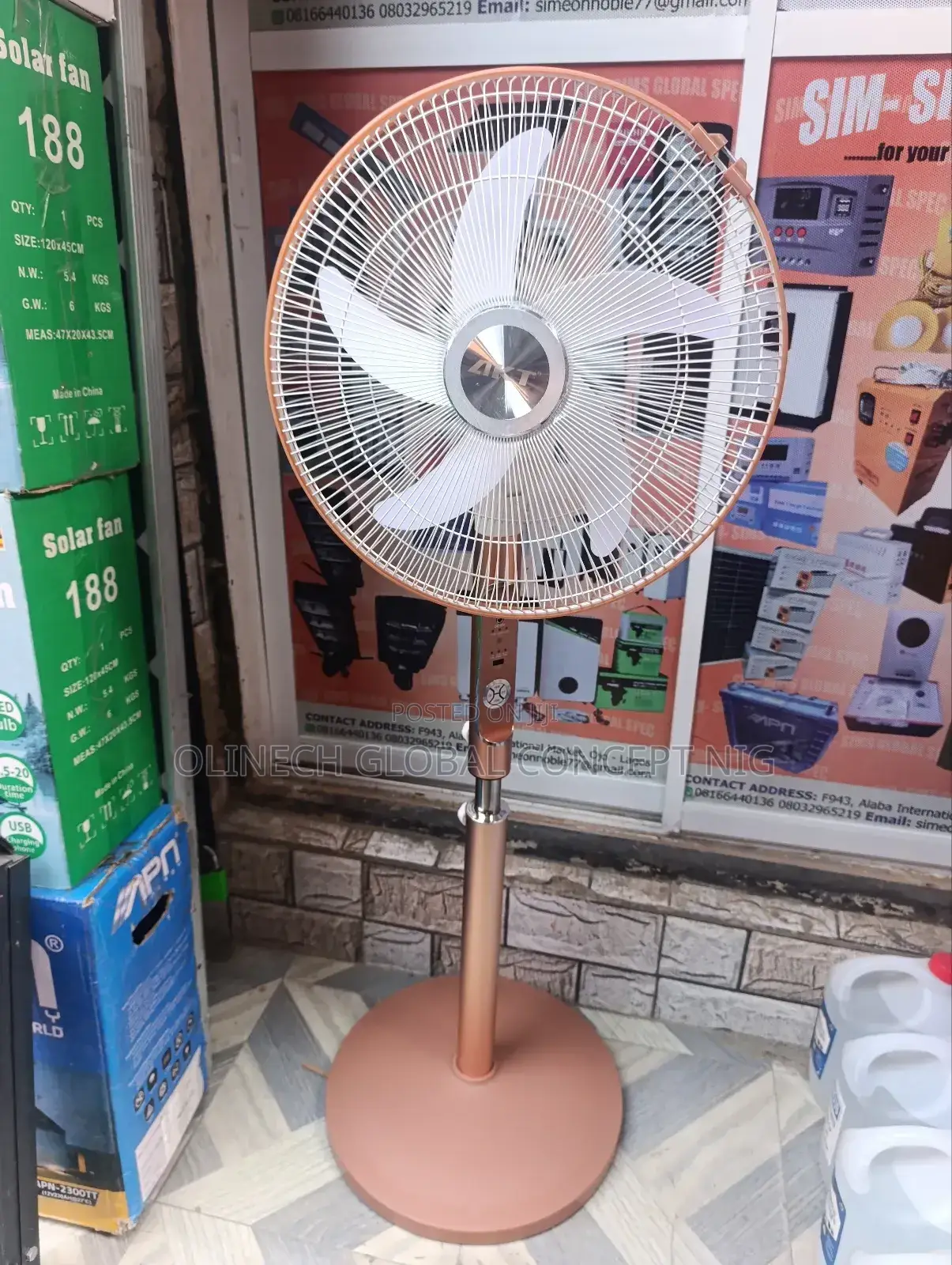 18 Inches Akt Reachable Standing Fan