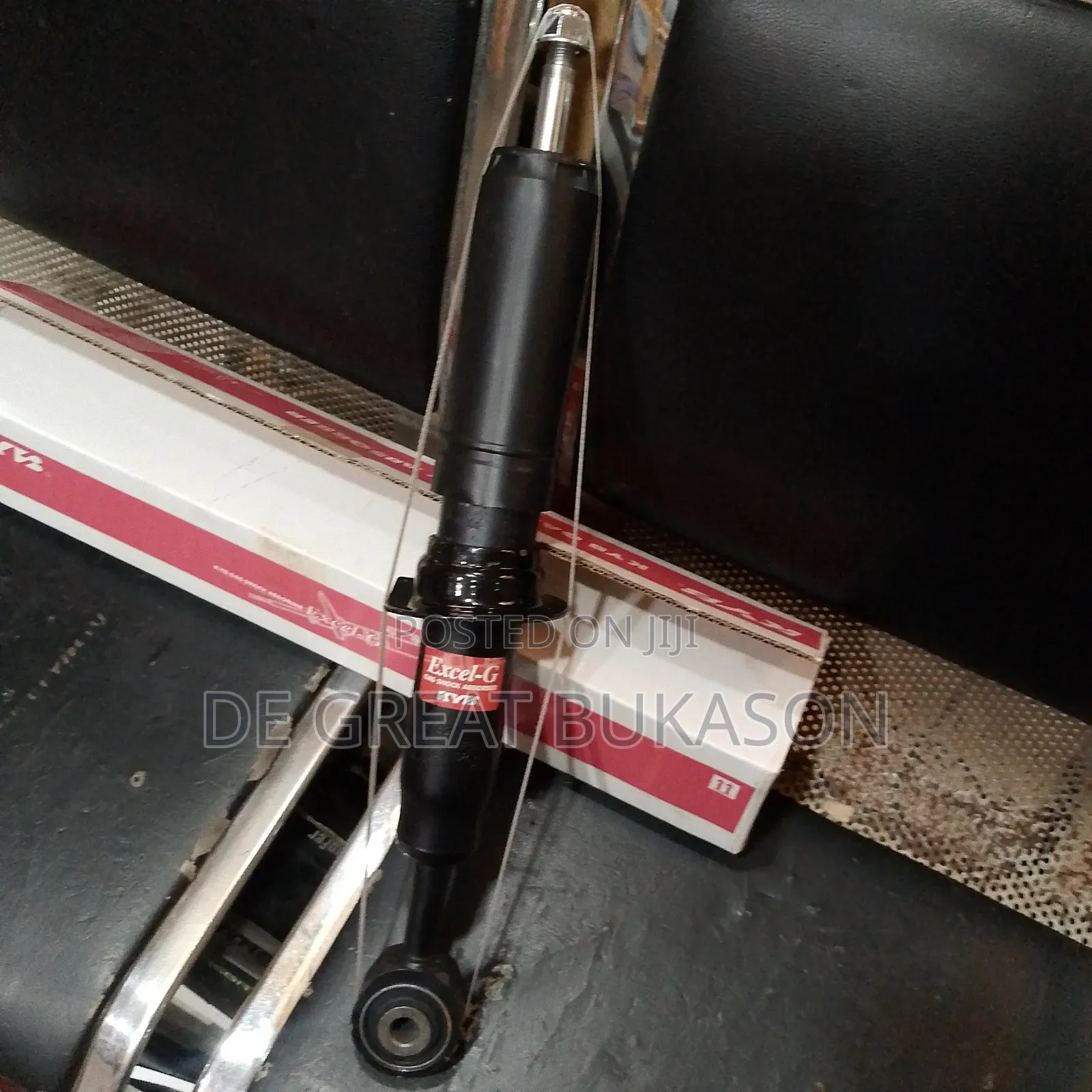 Front Shock Toyota Land Cruiser 2008-2018 Kyb Japan
