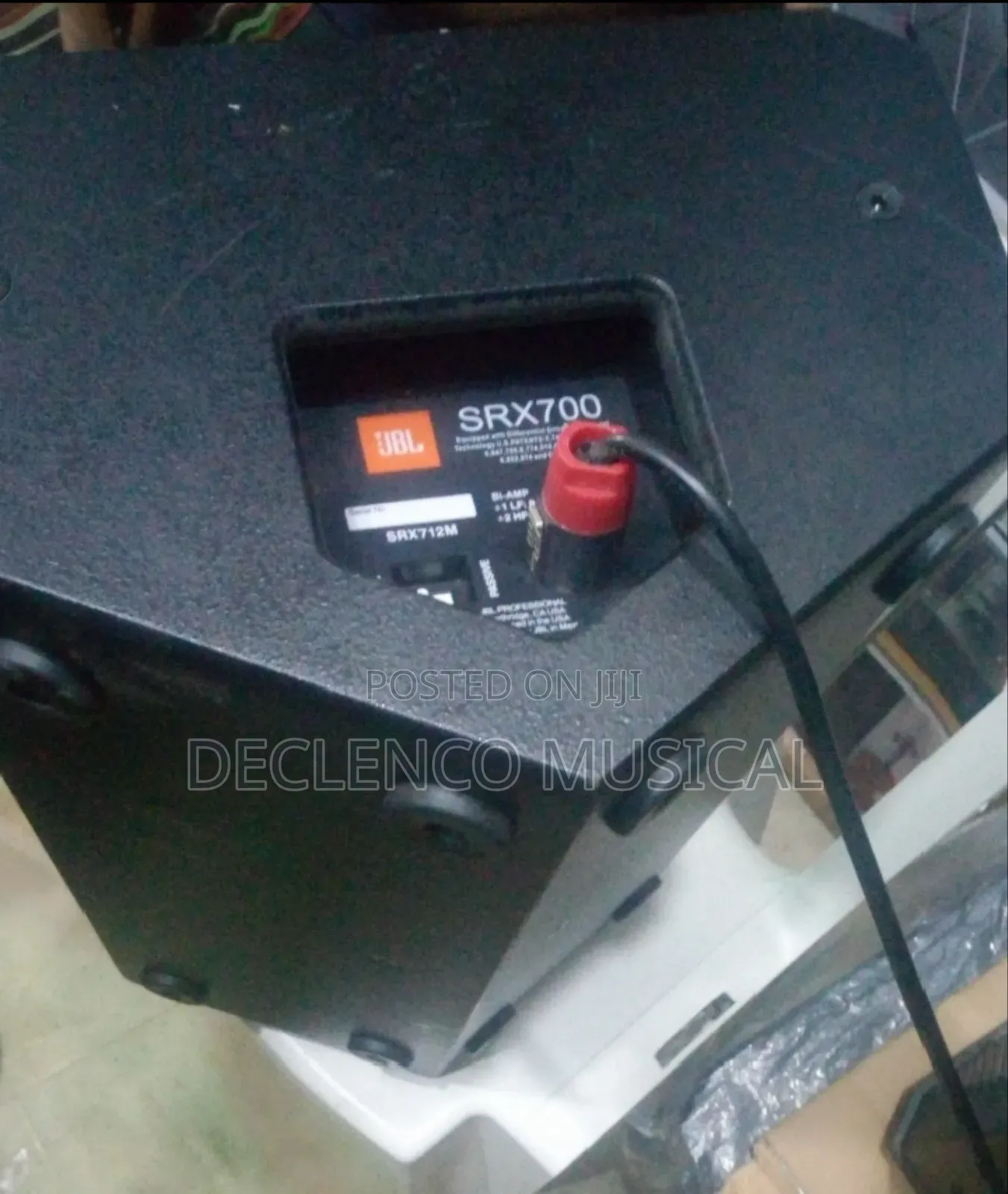 JBL Speaker Monitor Srx712m