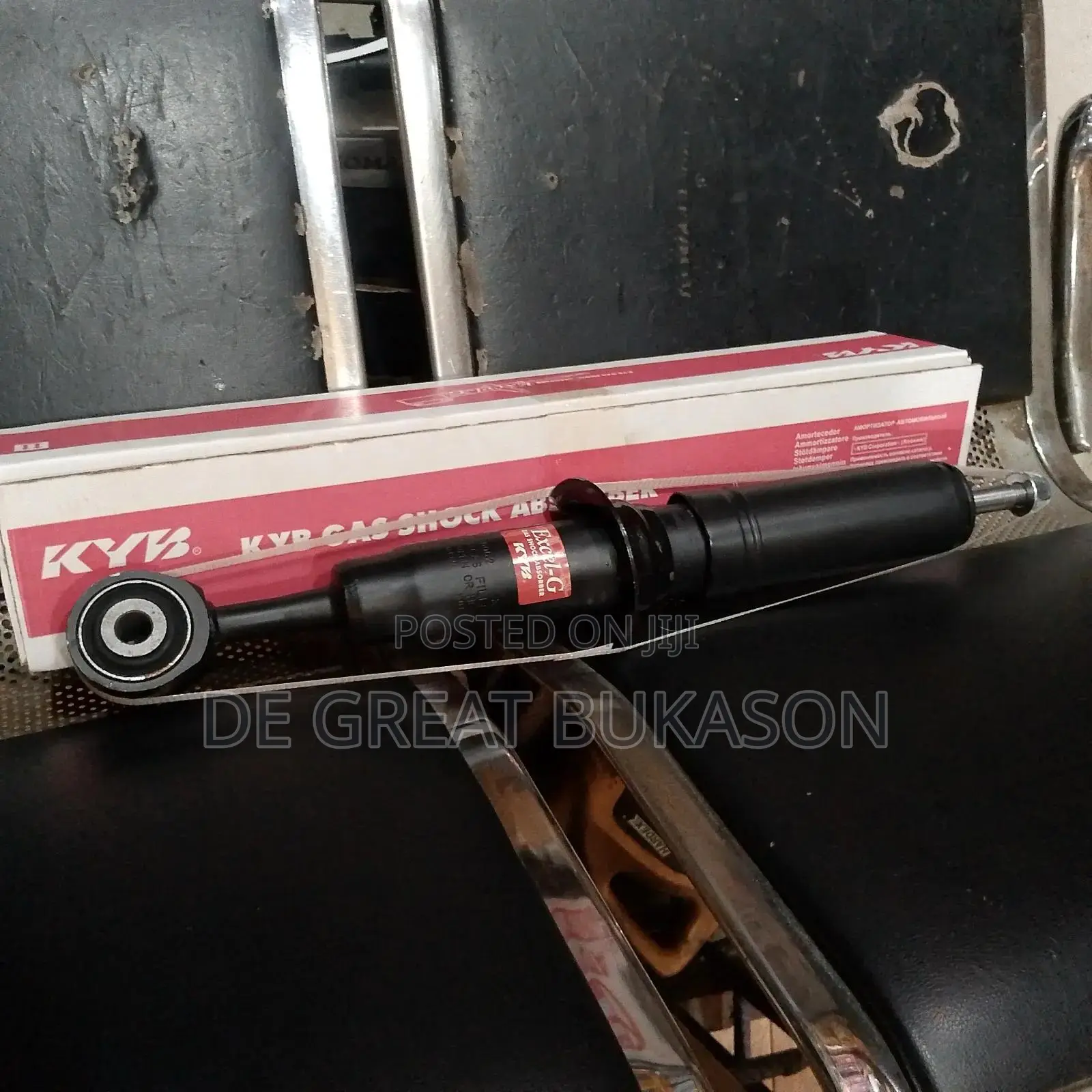 Front Shock Toyota Land Cruiser 2008-2018 Kyb Japan