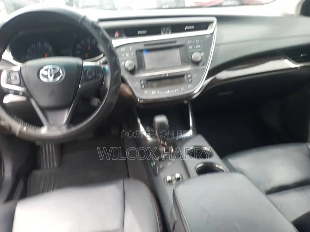 Toyota Avalon XLE Sedar FWD (3.5L 6cyl 6A) 2013 Black