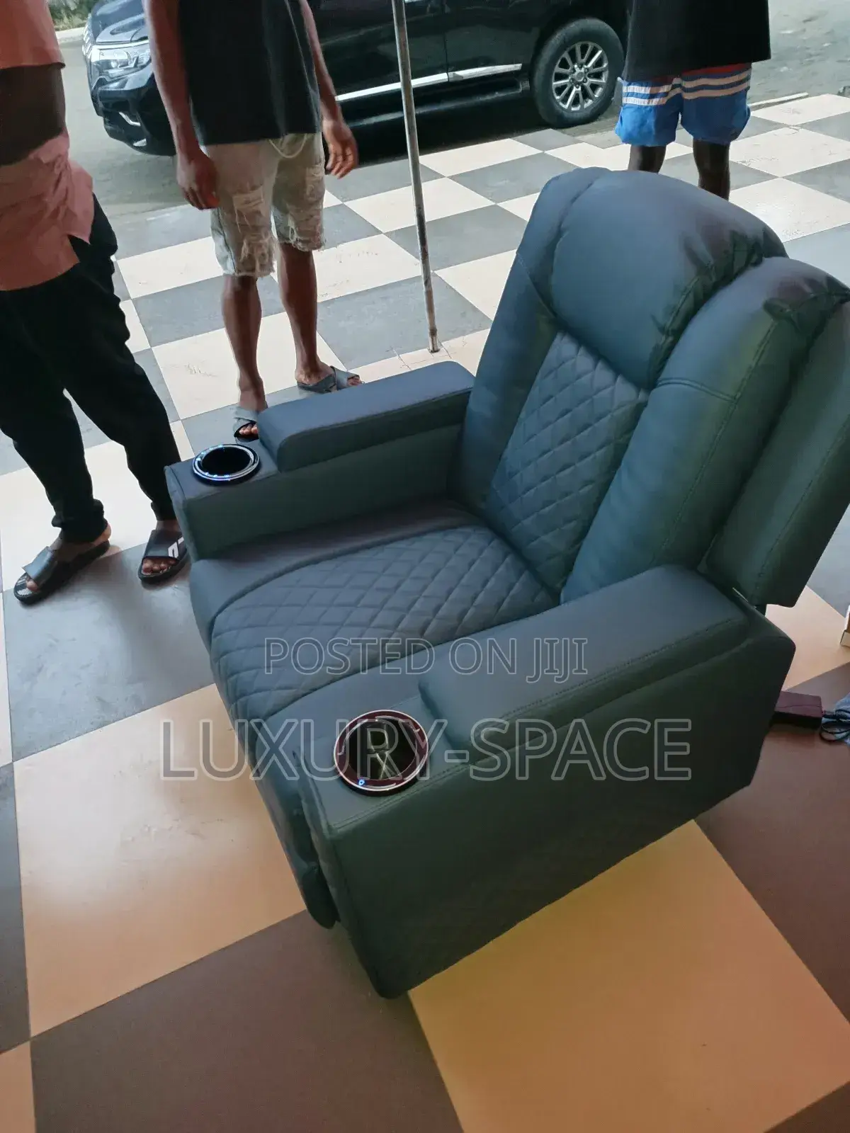 Comfy Relaxing and Massage Sofa Chair