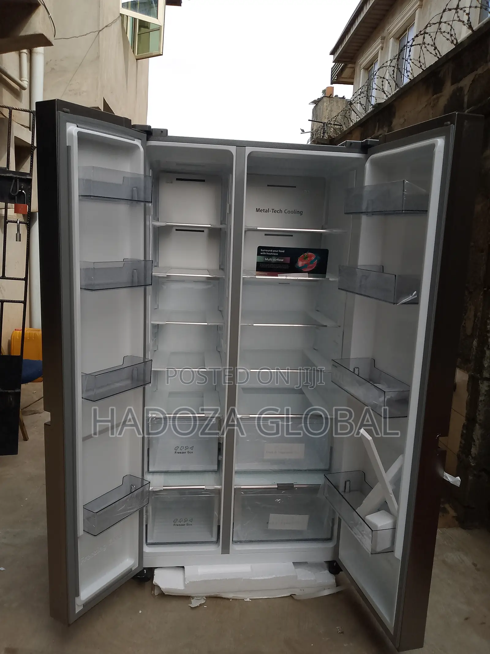 Twin Compartment Refrigerator - Hisense 643 L Rs-87ws