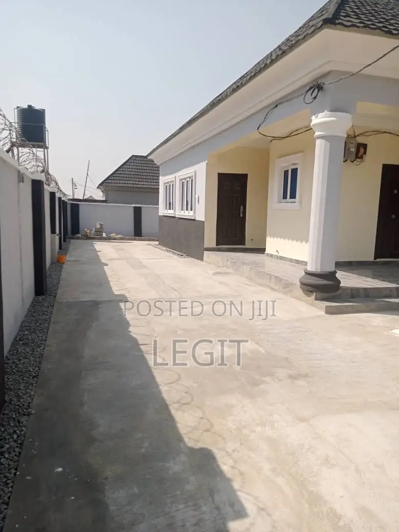 3bdrm Bungalow in Lugbe District for sale