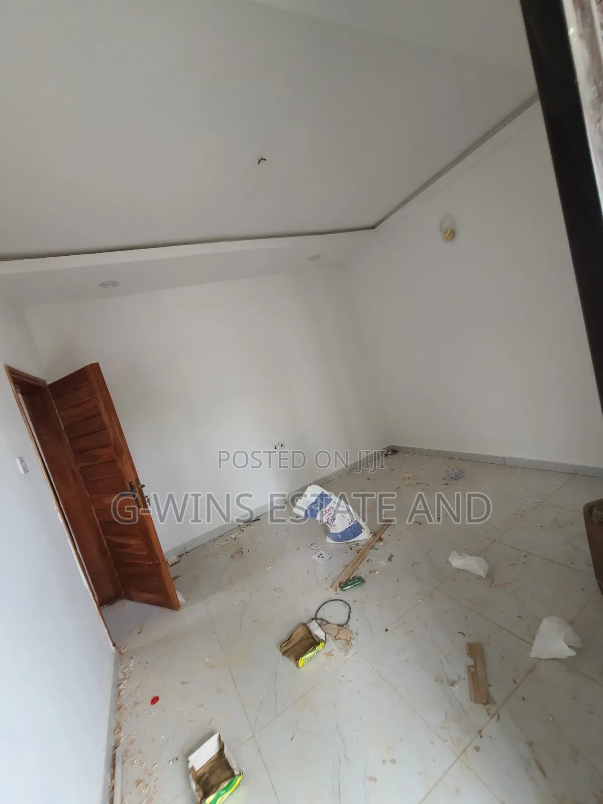 1bdrm Block of Flats in Okhuoromi Off, Benin City for rent