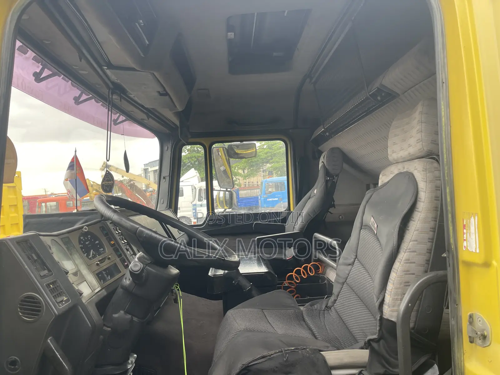Foreign Used Man-Volts Tractor Head Truck.