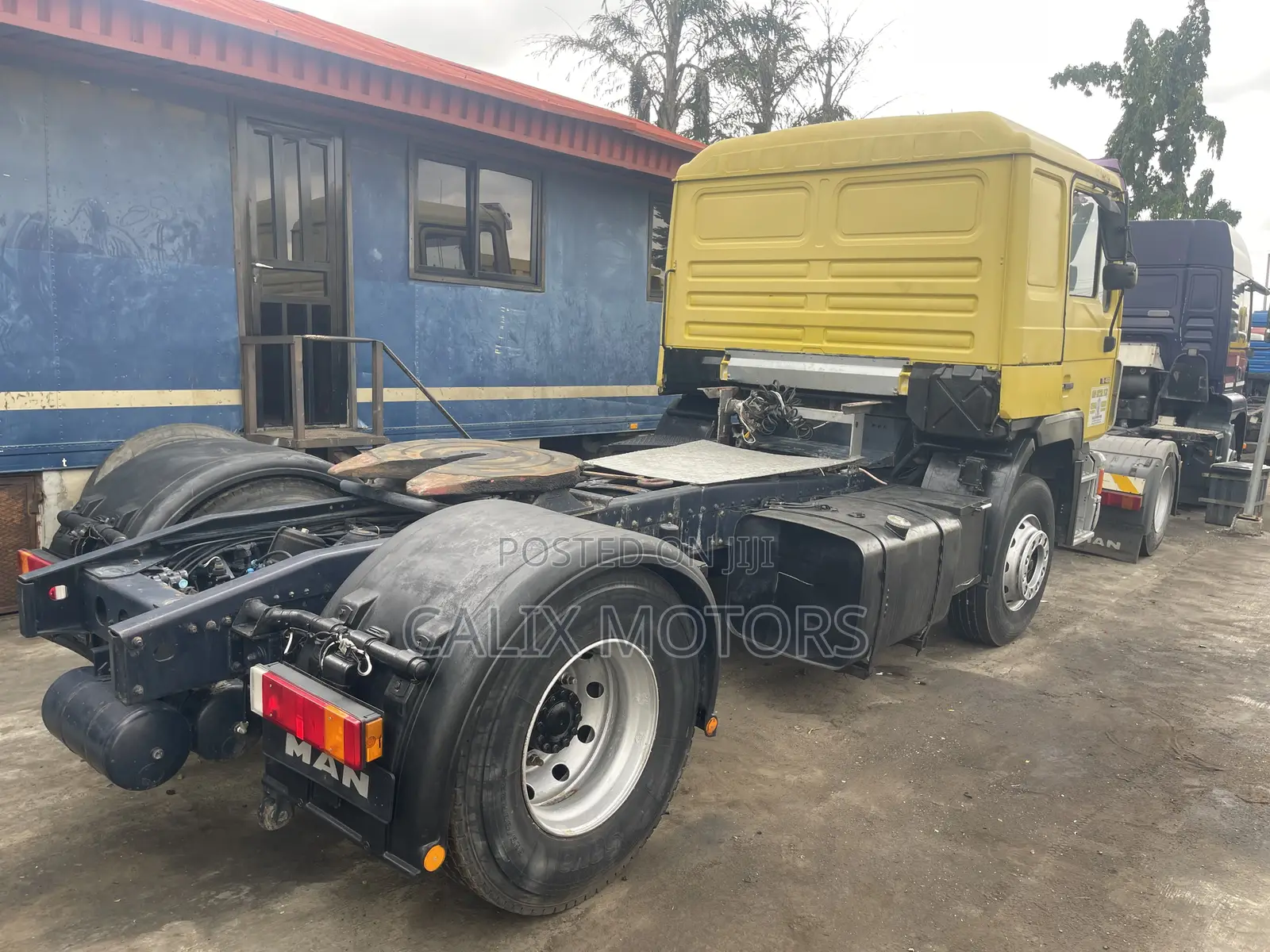 Foreign Used Man-Volts Tractor Head Truck.