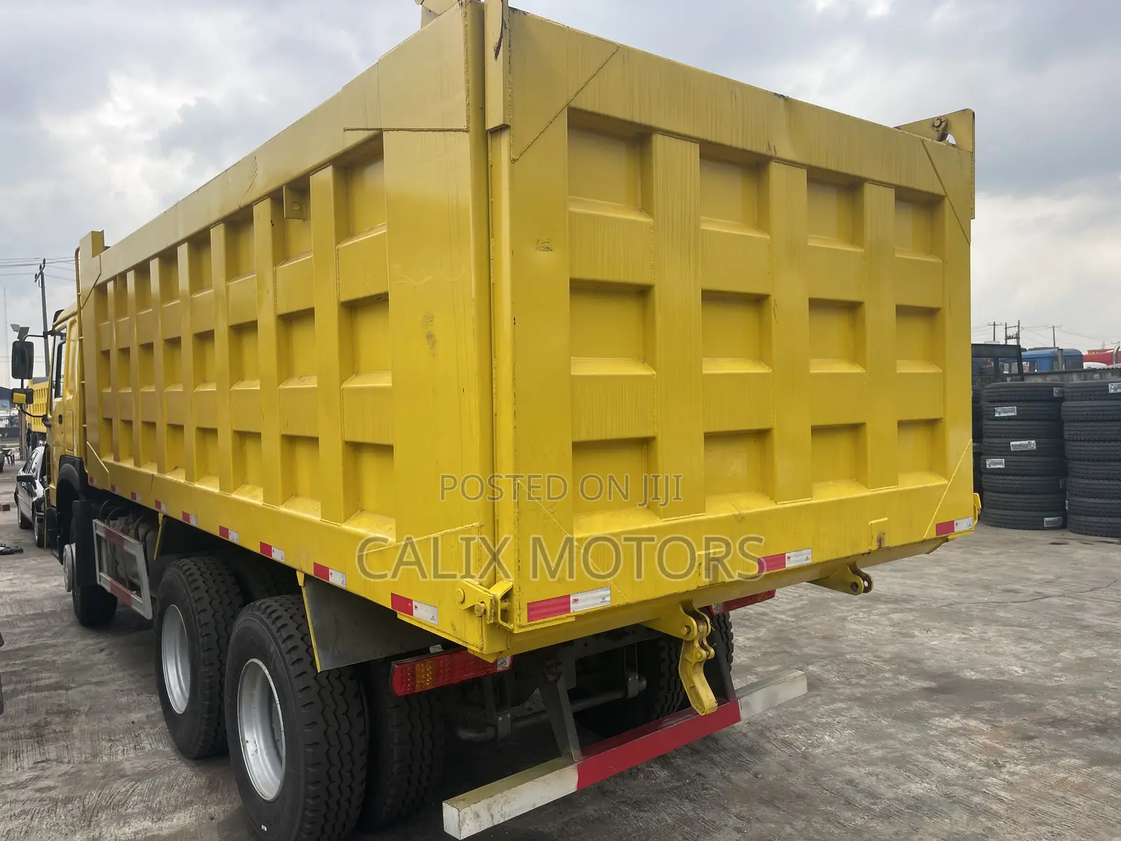 Foreign Used Howo Tractor Head Truck.