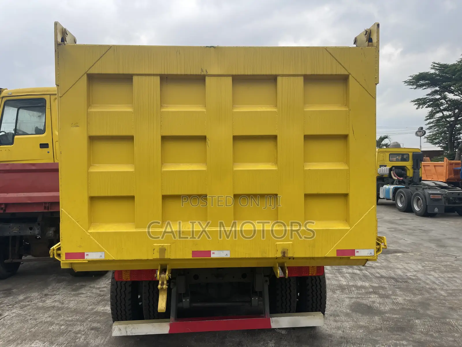 Foreign Used Howo Tractor Head Truck.