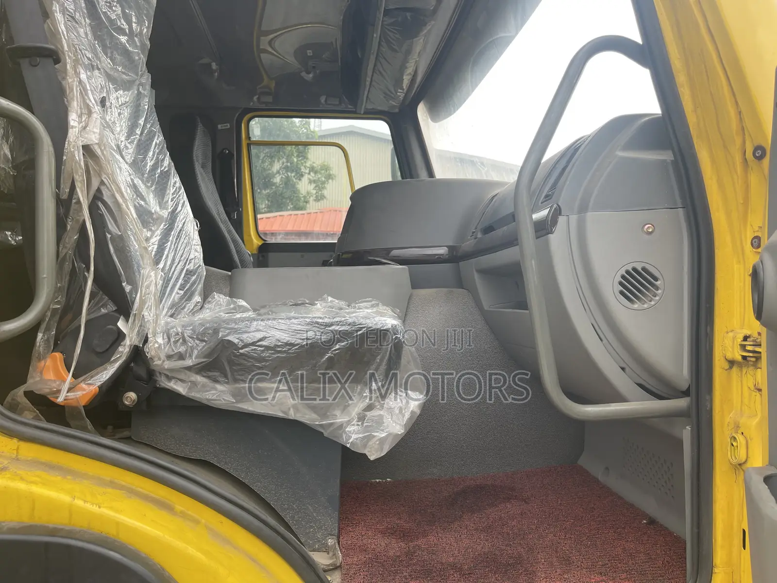 Foreign Used Howo Dump Truck.