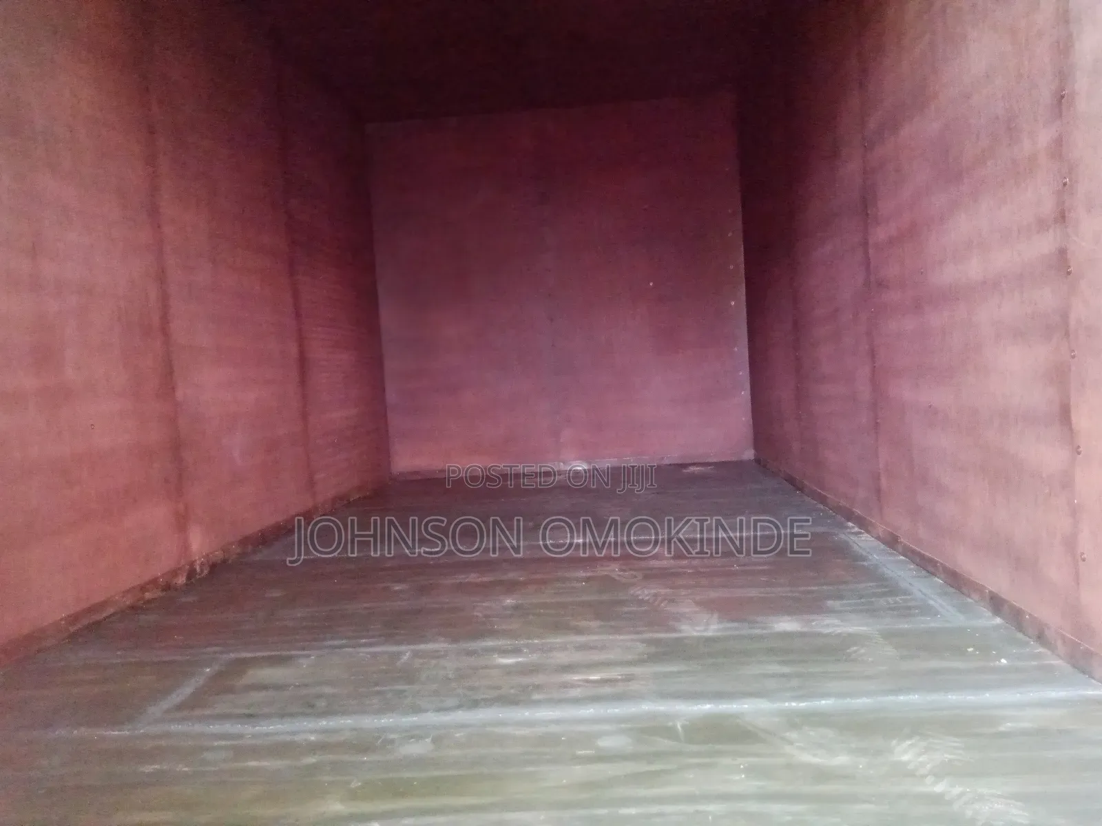 814 Mercedes Container Body