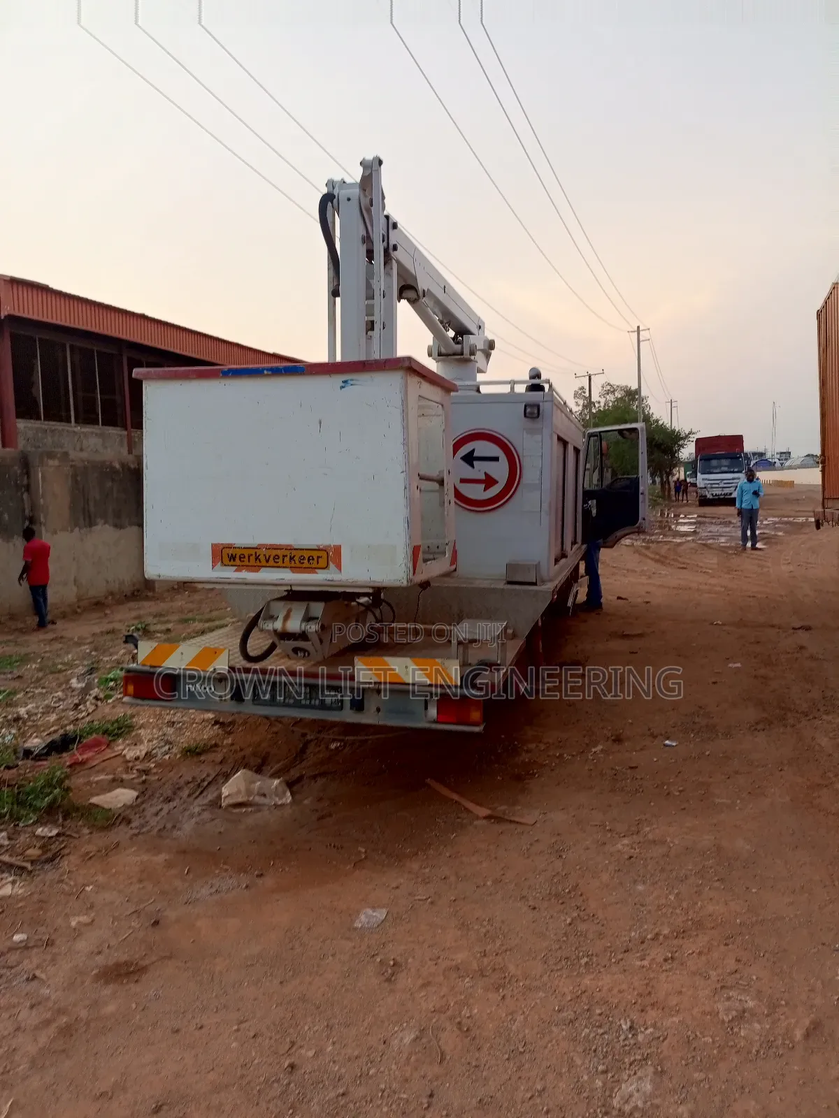Motorized Manlift for Sale