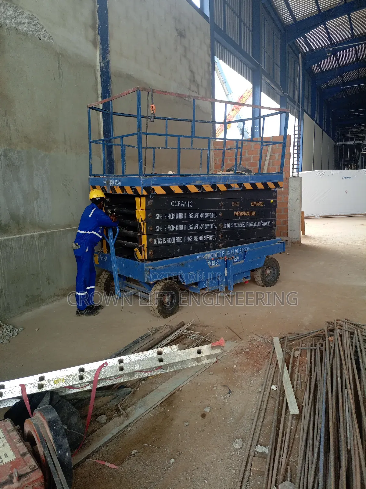 Motorized Manlift for Sale