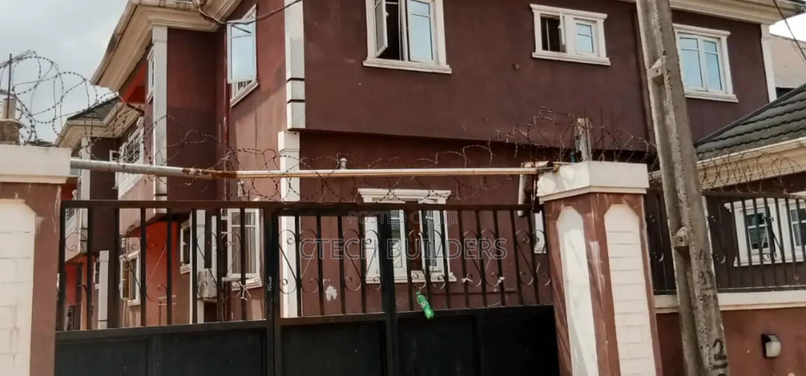 12bdrm Block of Flats in Benin City for sale