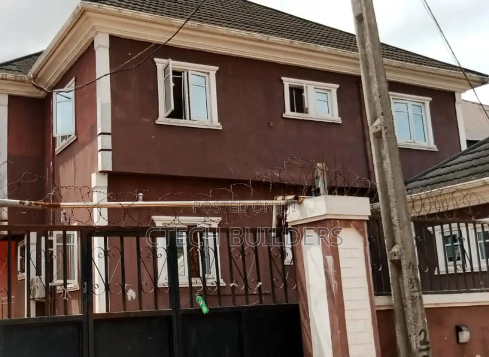 12bdrm Block of Flats in Benin City for sale