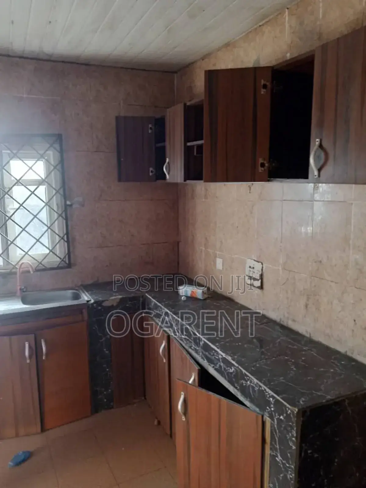 3bdrm Apartment in Benin City for rent