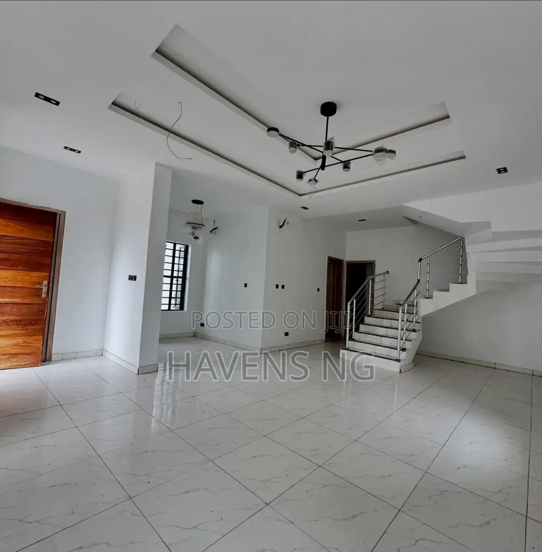 5bdrm Duplex in Lekki Phase 1 for sale