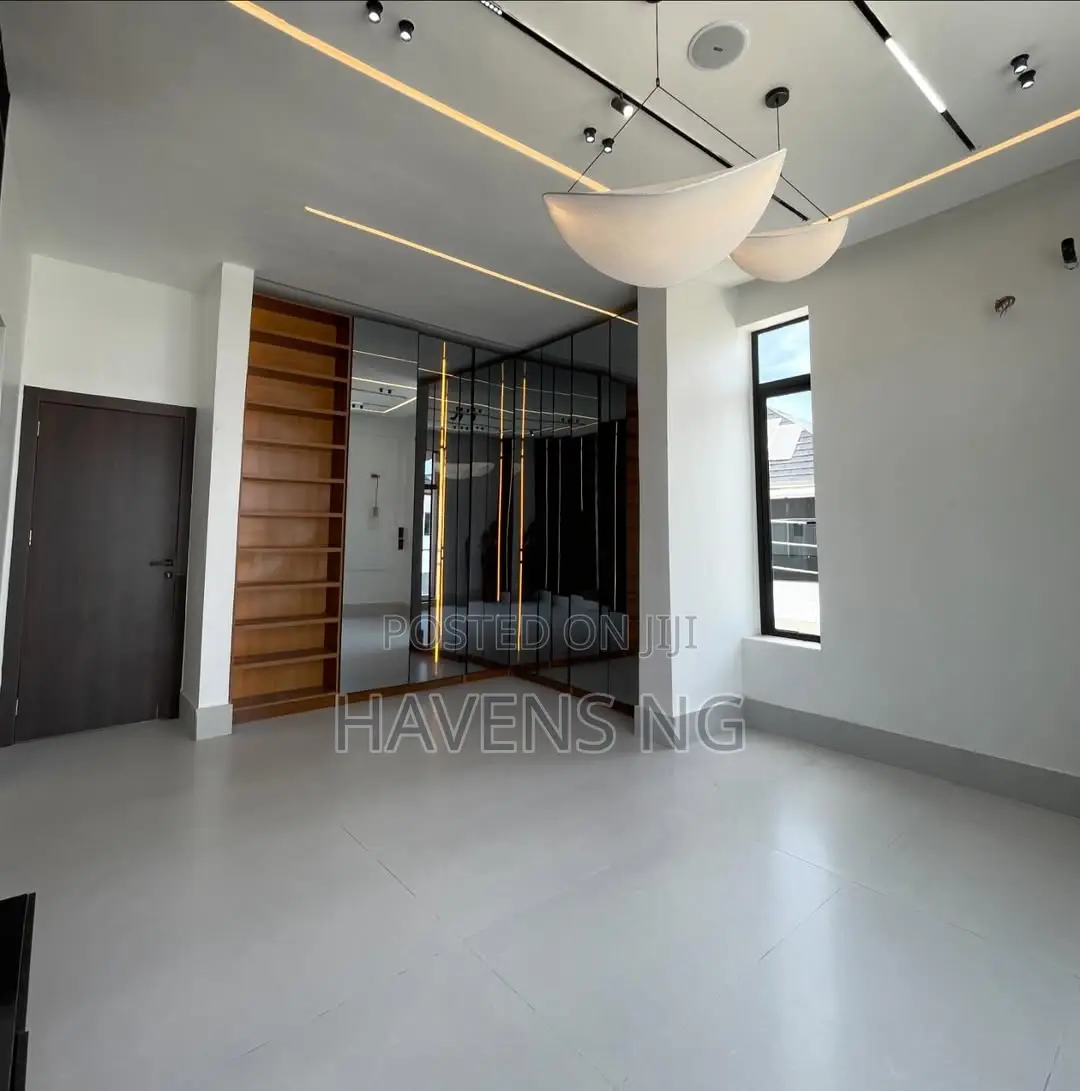 4bdrm Duplex in Ado / Ajah for sale