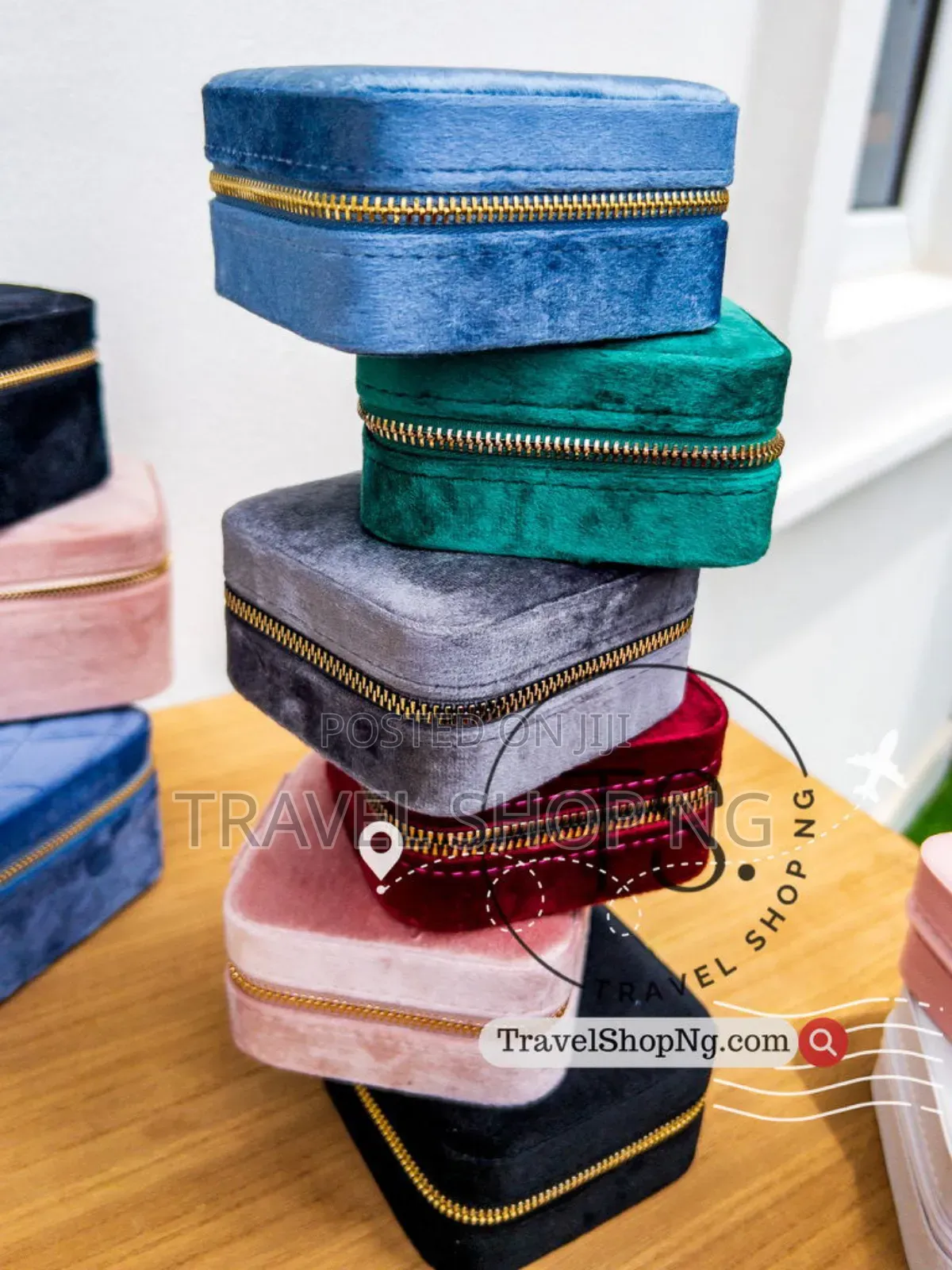 Velvet Jewelry Box With Mirror