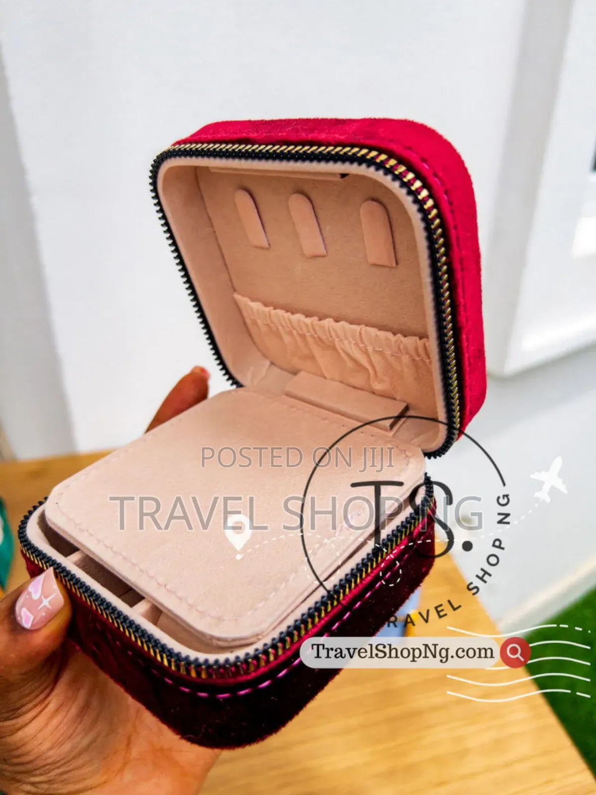 Velvet Jewelry Box With Mirror