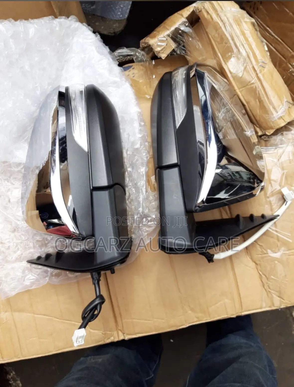 Side Mirror Hilux 2017 / 2023 Available