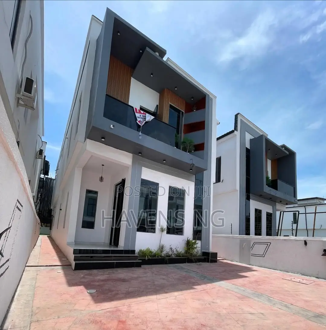 5bdrm Duplex in Lekki Phase 1 for sale