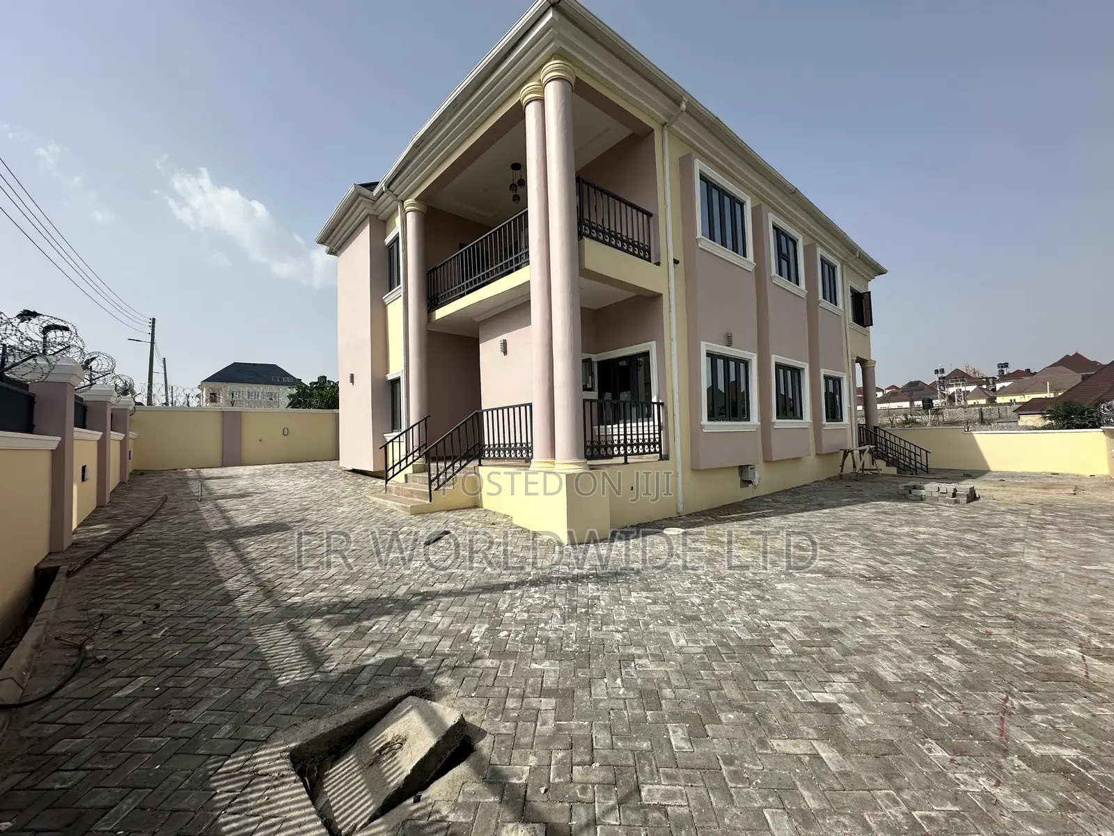 6bdrm Duplex in Lugbe District for sale