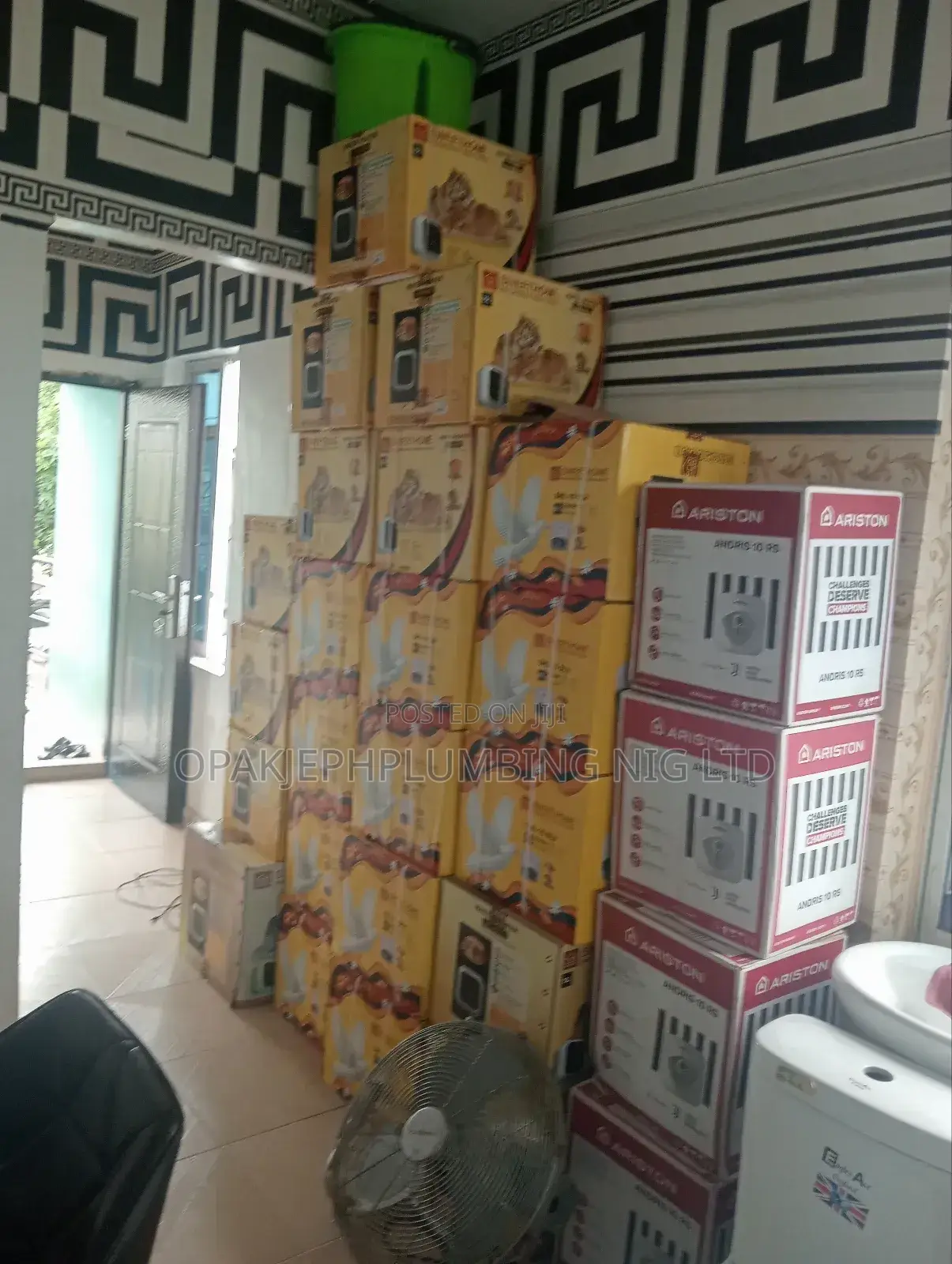 Ariston Water Heater 15litres