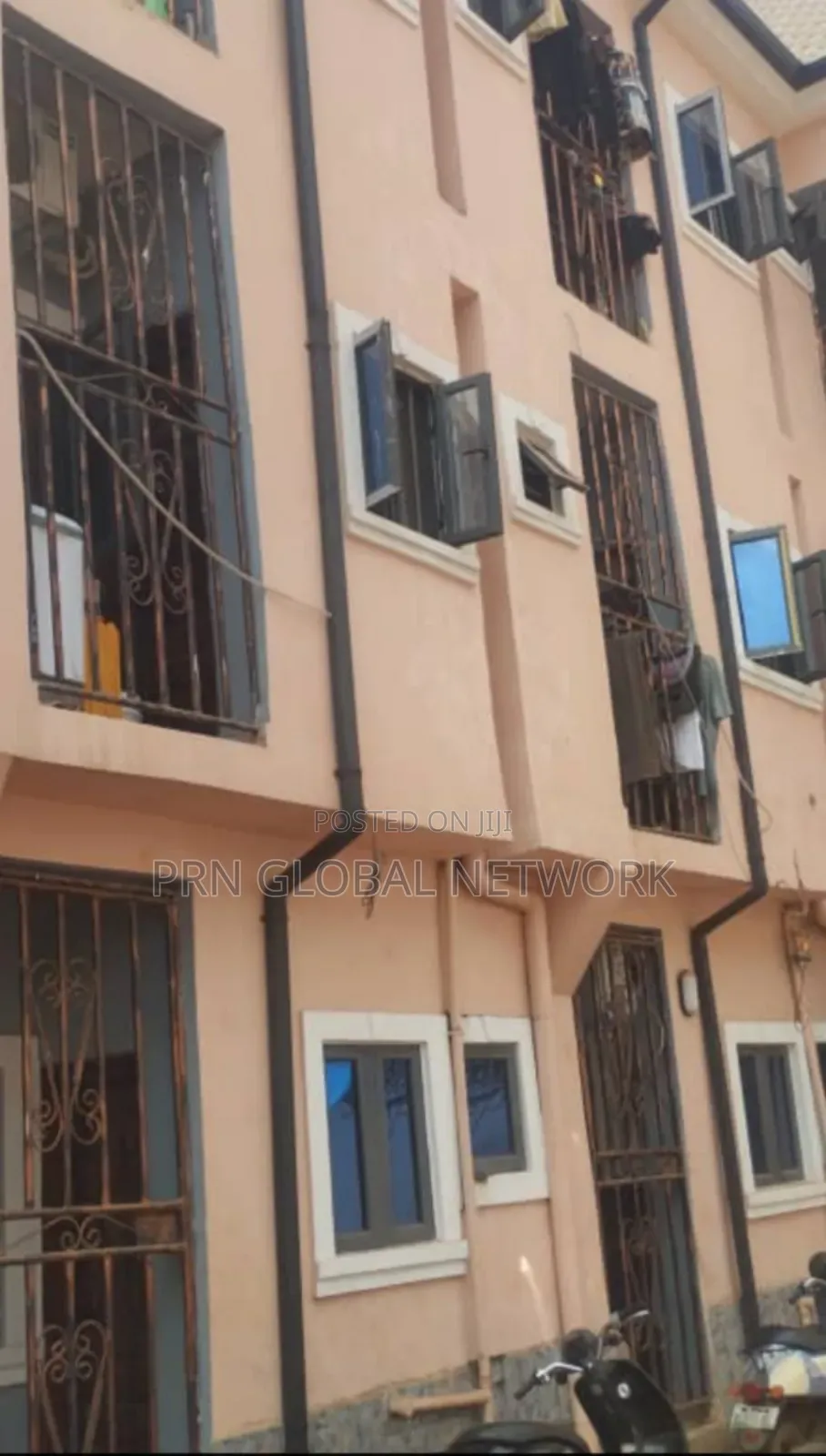 Furnished 1bdrm Hostel In Owerri For Sale.