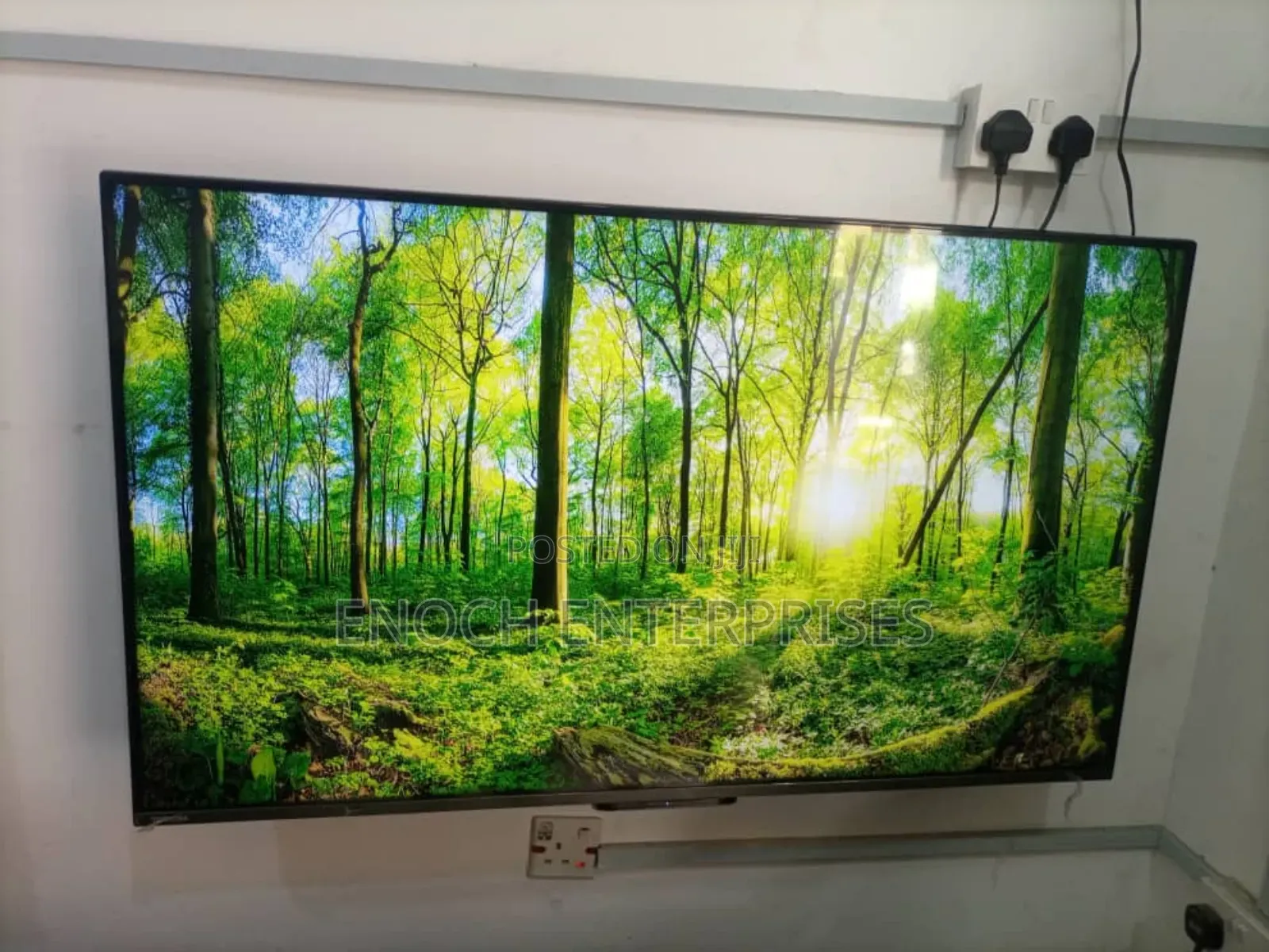 50 Inches Toshiba Frameless Tv
