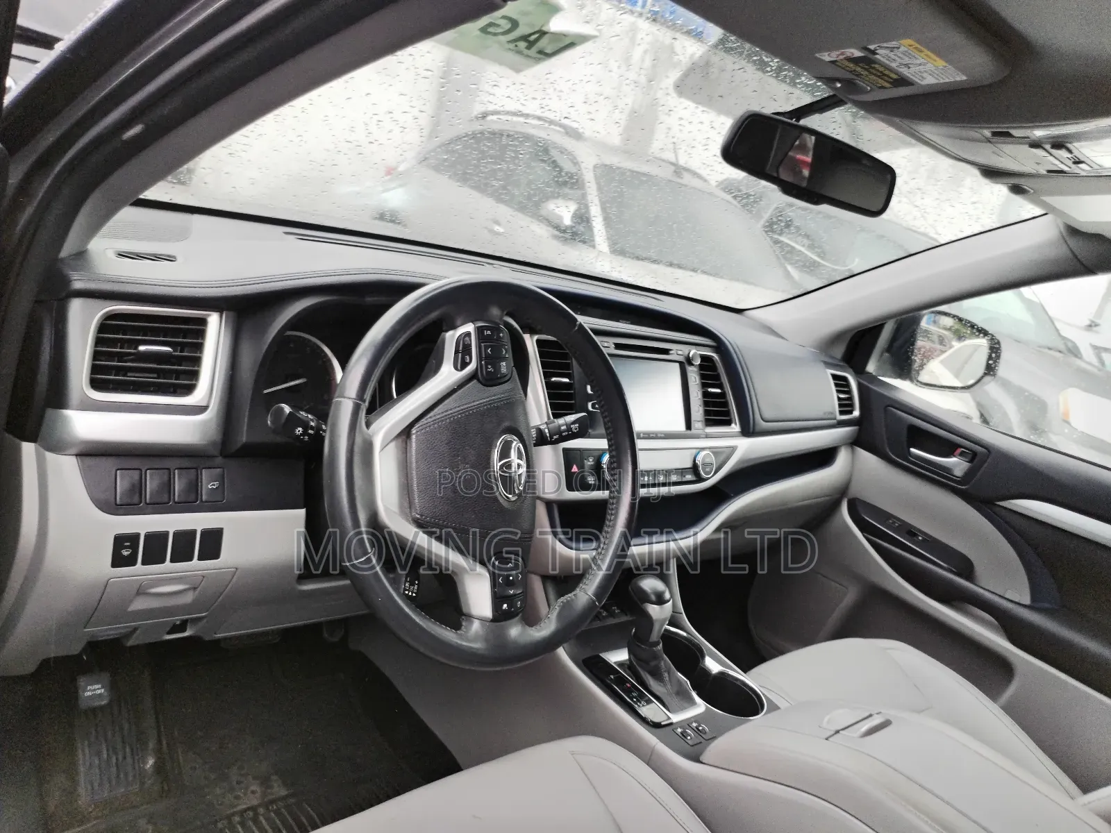 Toyota Highlander XLE 4x4 V6 (3.5L 6cyl 8A) 2017 Gray