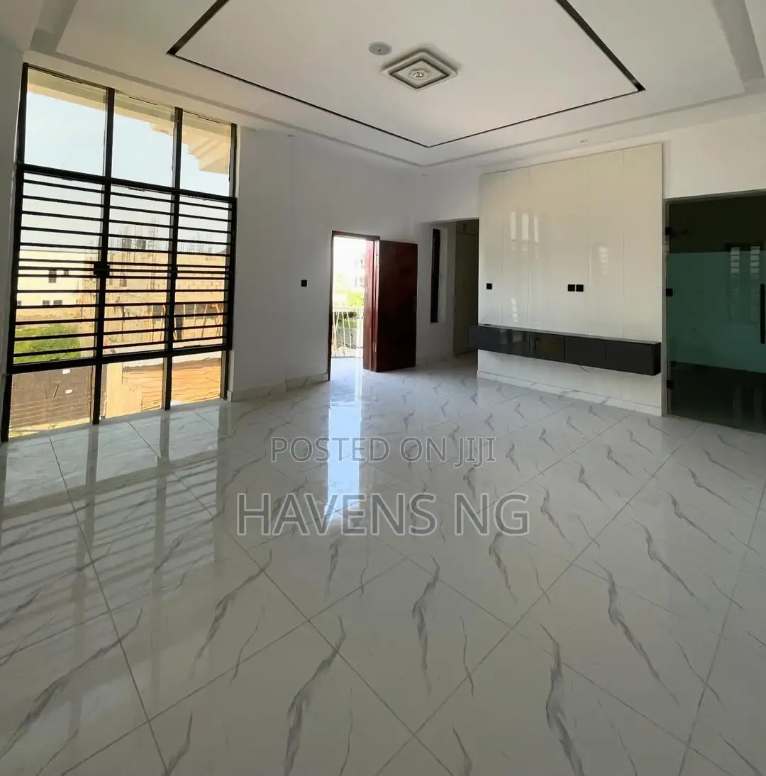 5bdrm Duplex in Ado / Ajah for sale