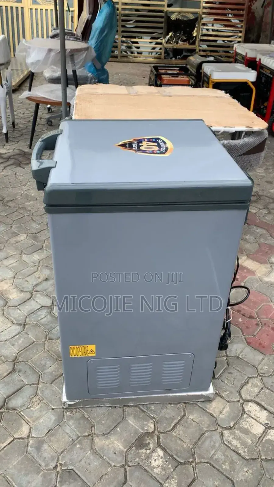 Scanfrost Chest Freezer SFL 111