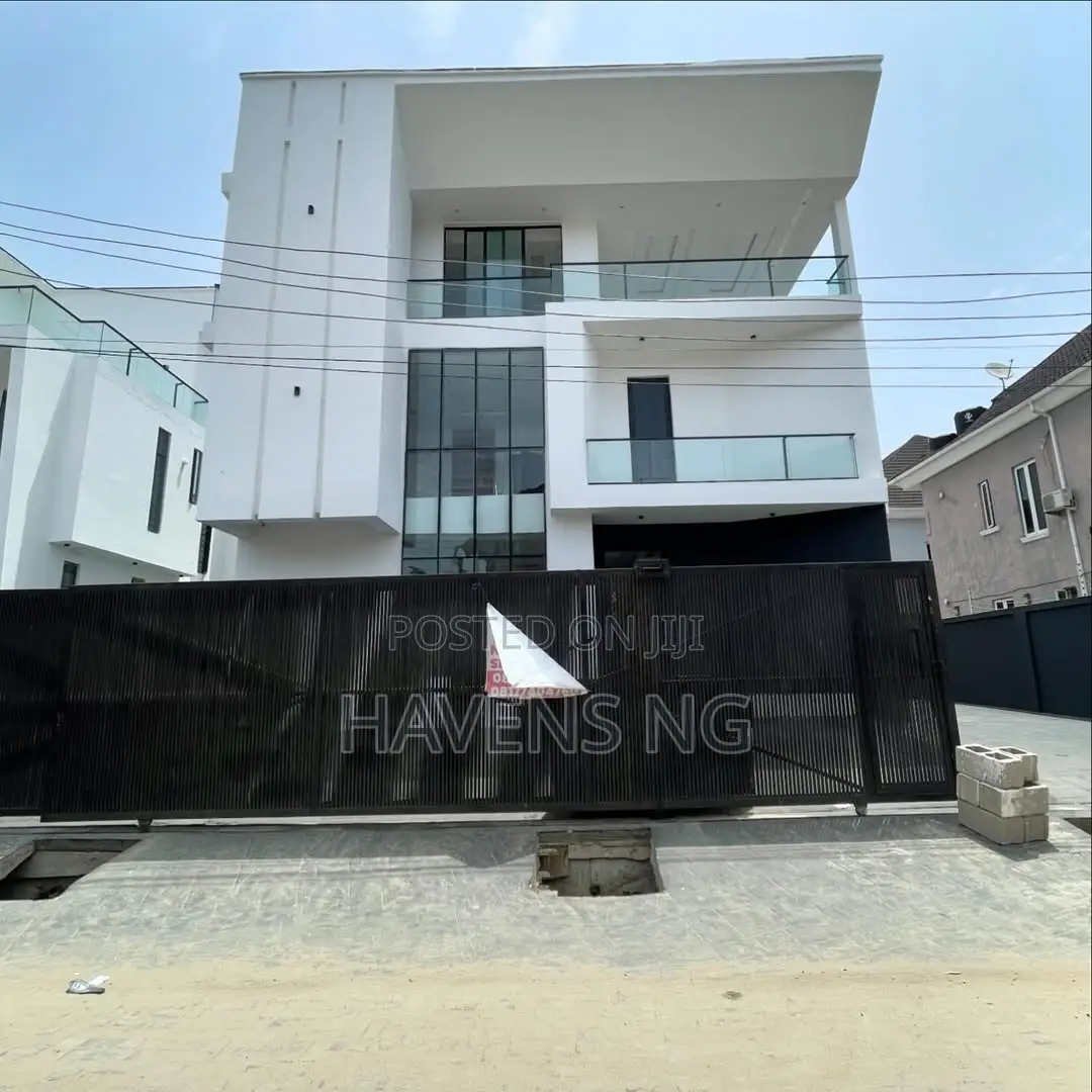 5bdrm Duplex in Osapa london for sale