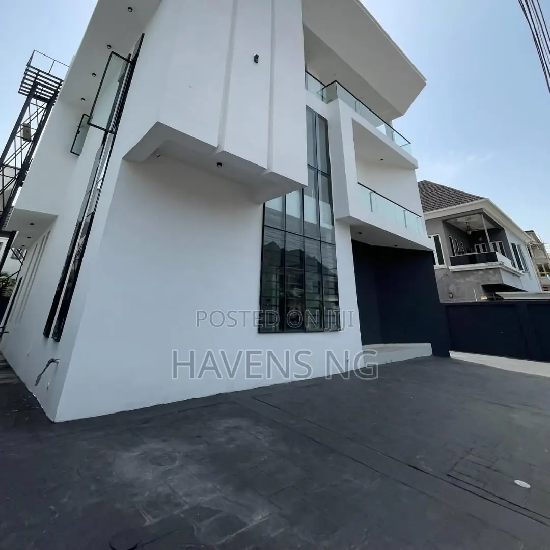 5bdrm Duplex in Osapa london for sale