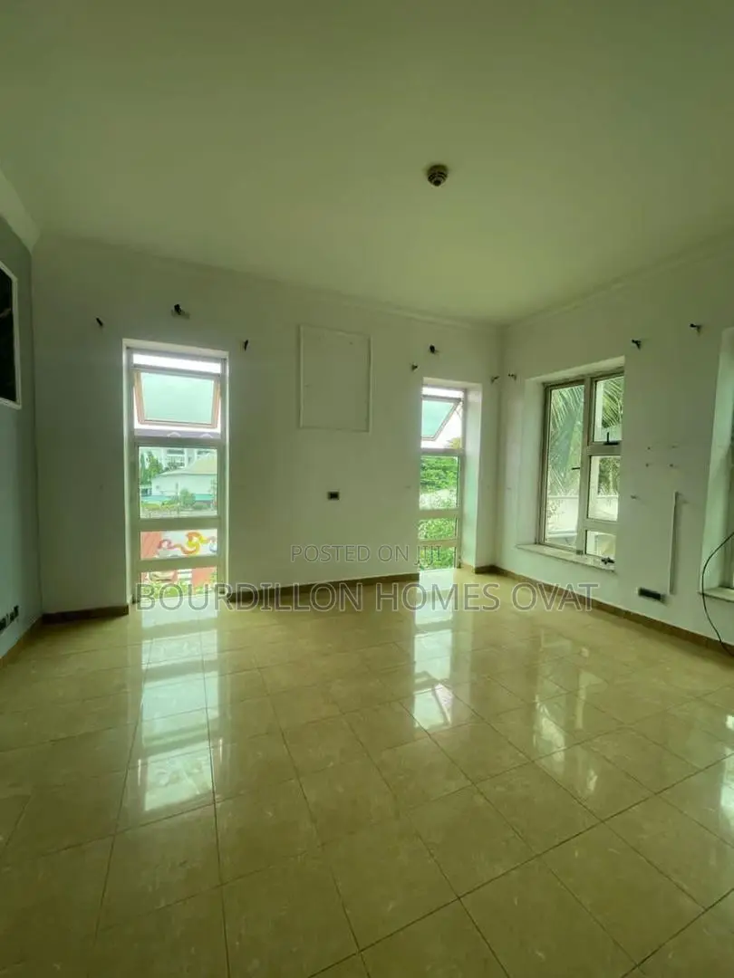 1750 SQM Land With a Structure