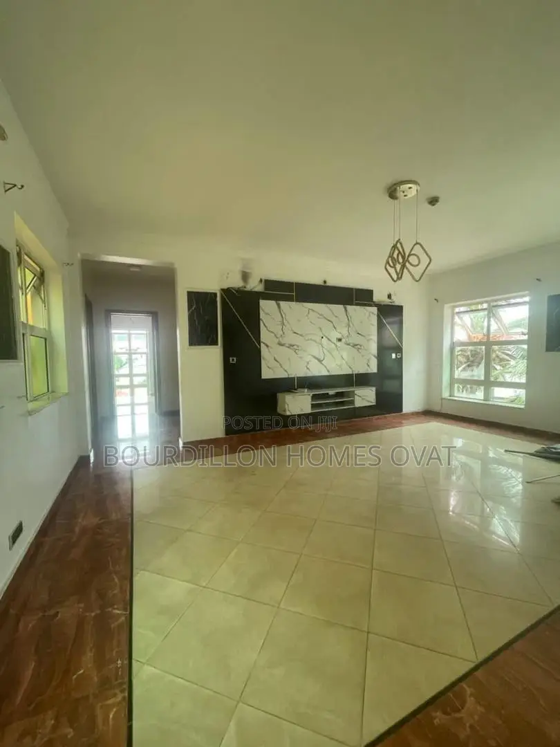 1750 SQM Land With a Structure