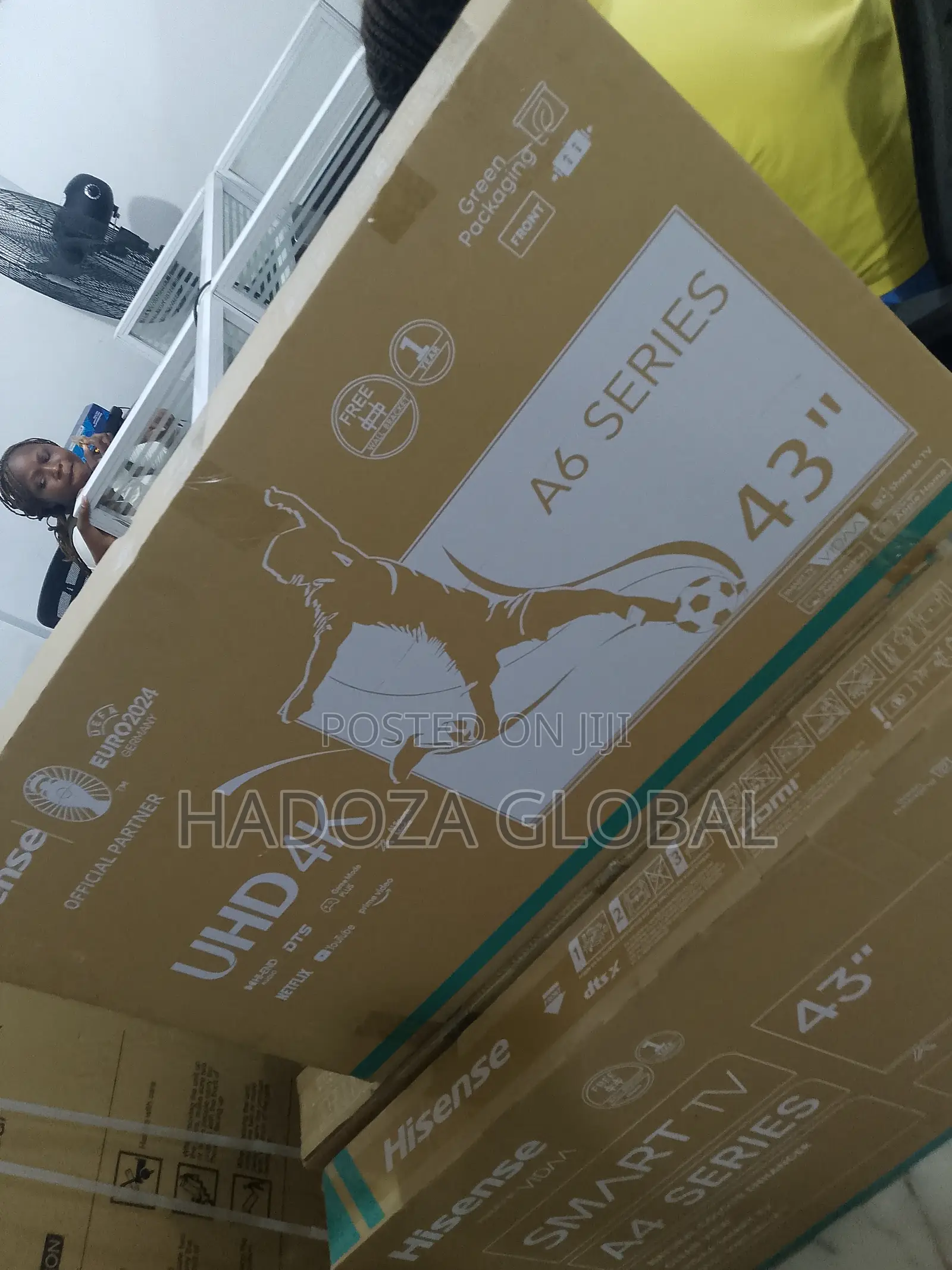 Hisense - 43" Uhd - Smart Tv With Google Assistant