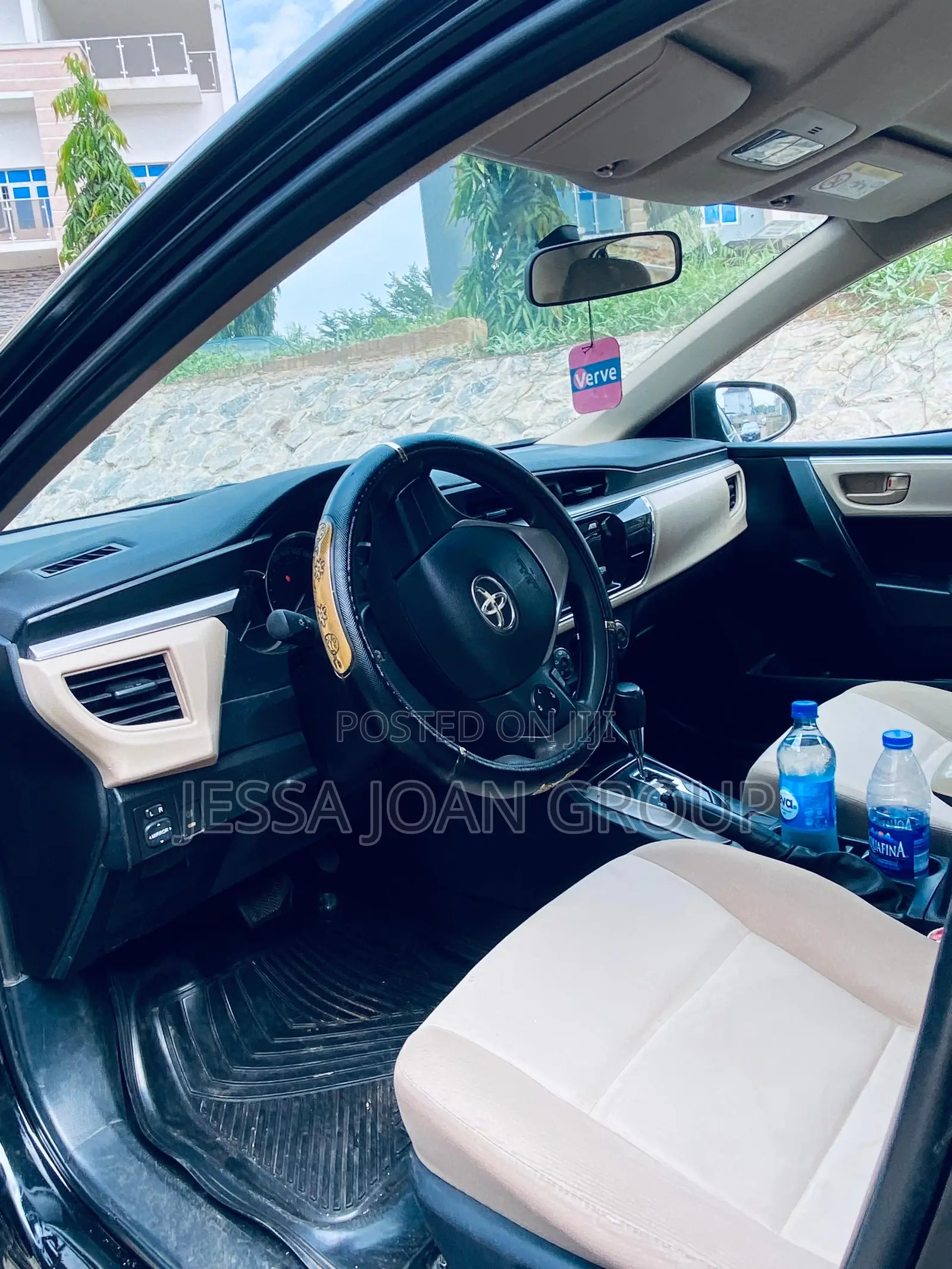 Toyota Corolla LE 4dr Sedan (1.8L 4cyl CVT) 2015 Black