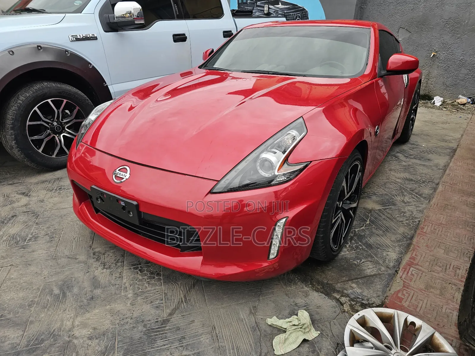 Nissan 370Z 2017 Red