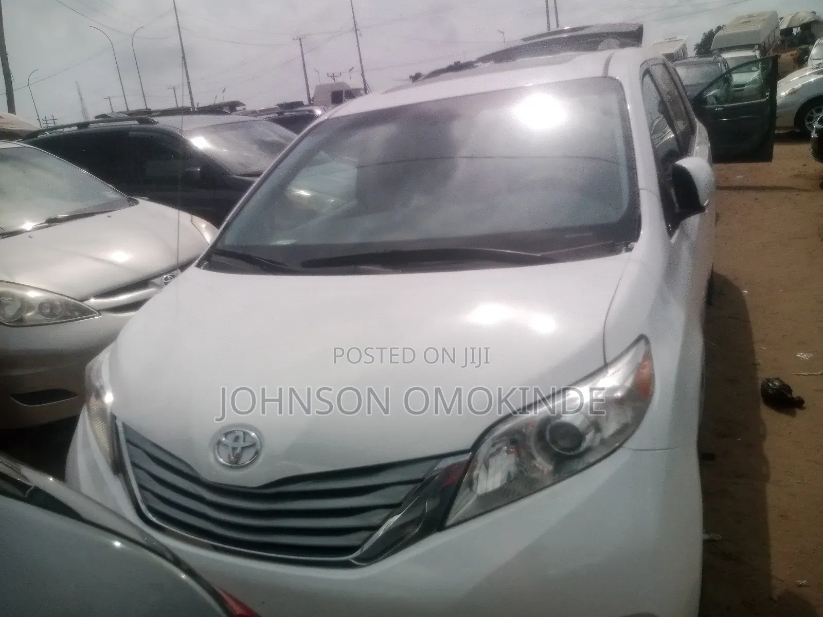 Toyota Sienna XLE 7 Passenger 2011 White