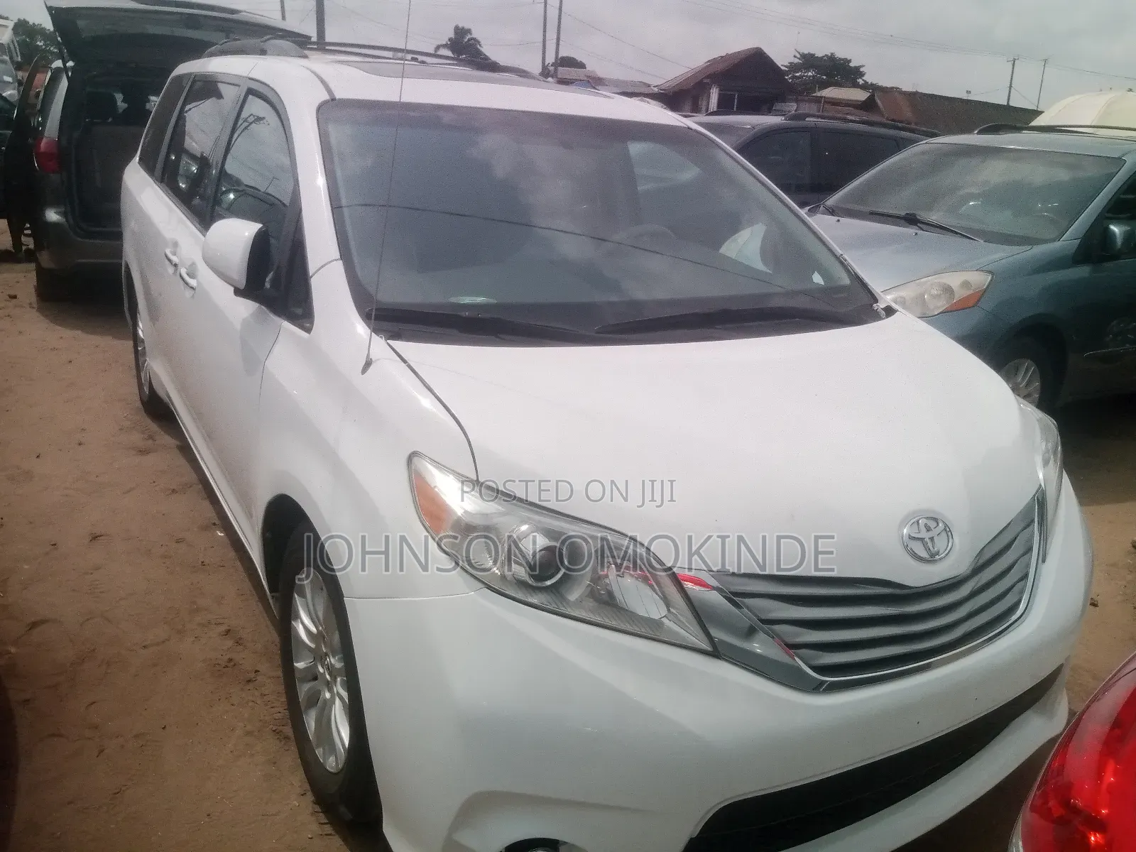 Toyota Sienna XLE 7 Passenger 2011 White