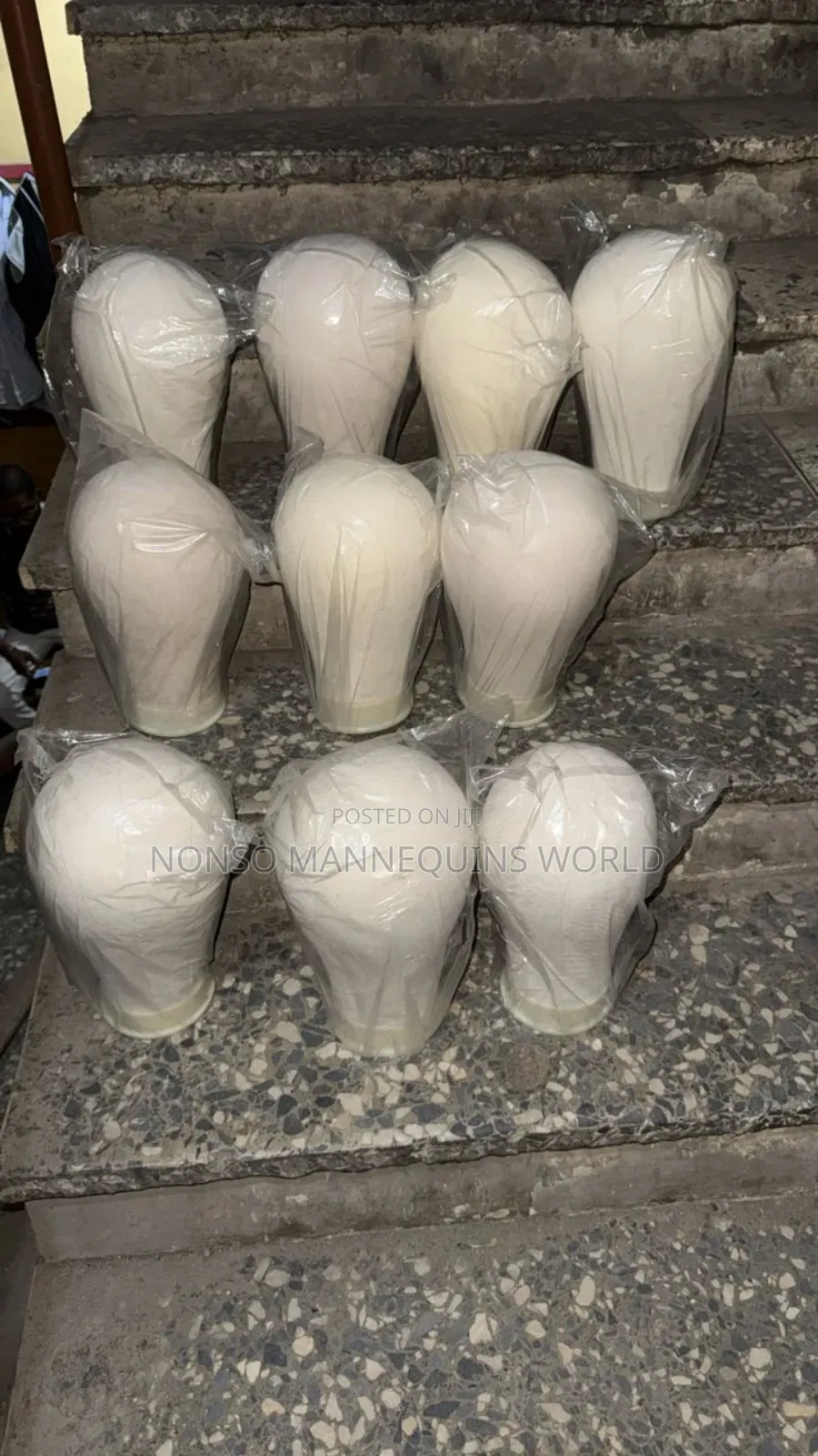 Different Sizes Of Canvass Heads