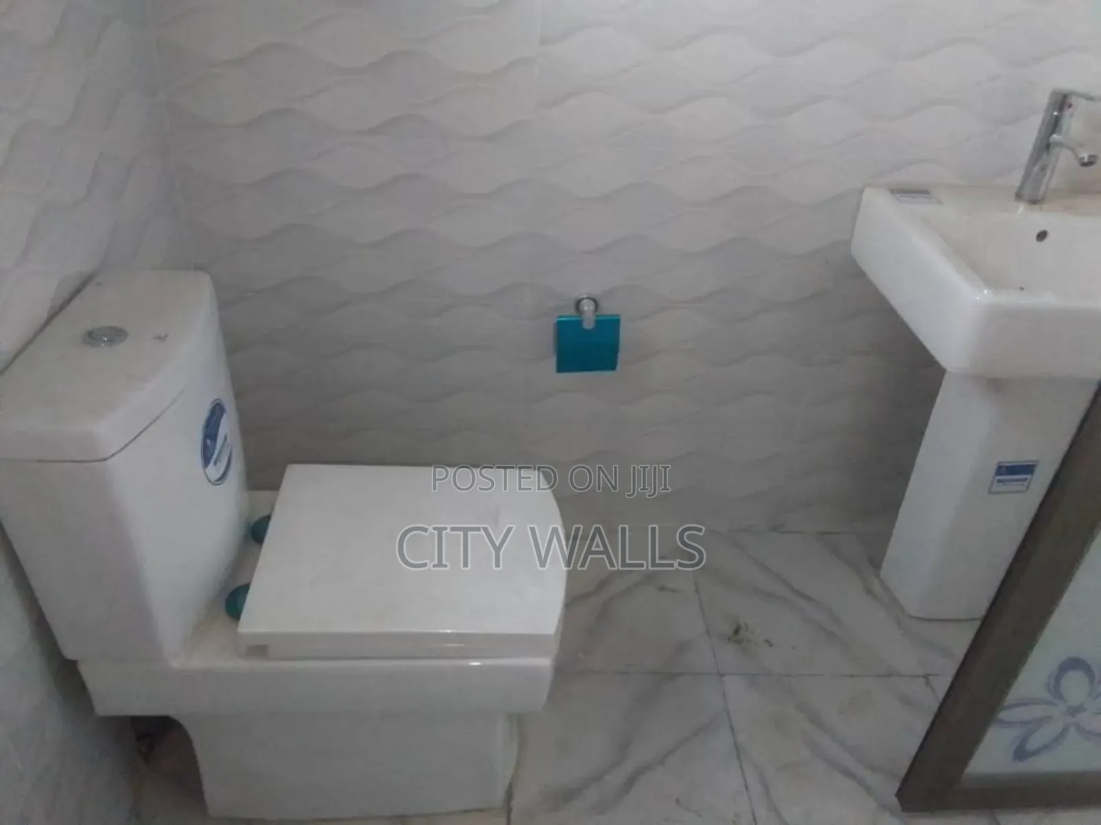 2bdrm Block of Flats in Ogombo for rent