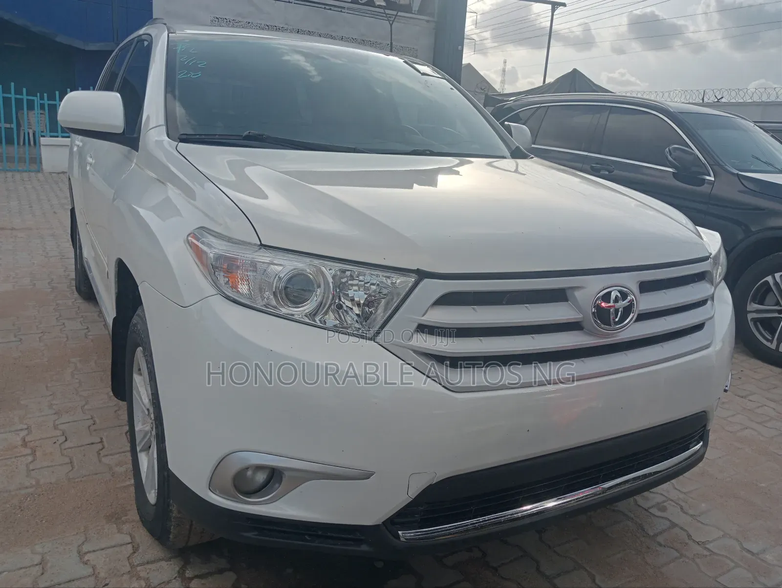 Toyota Highlander Limited 2012 White