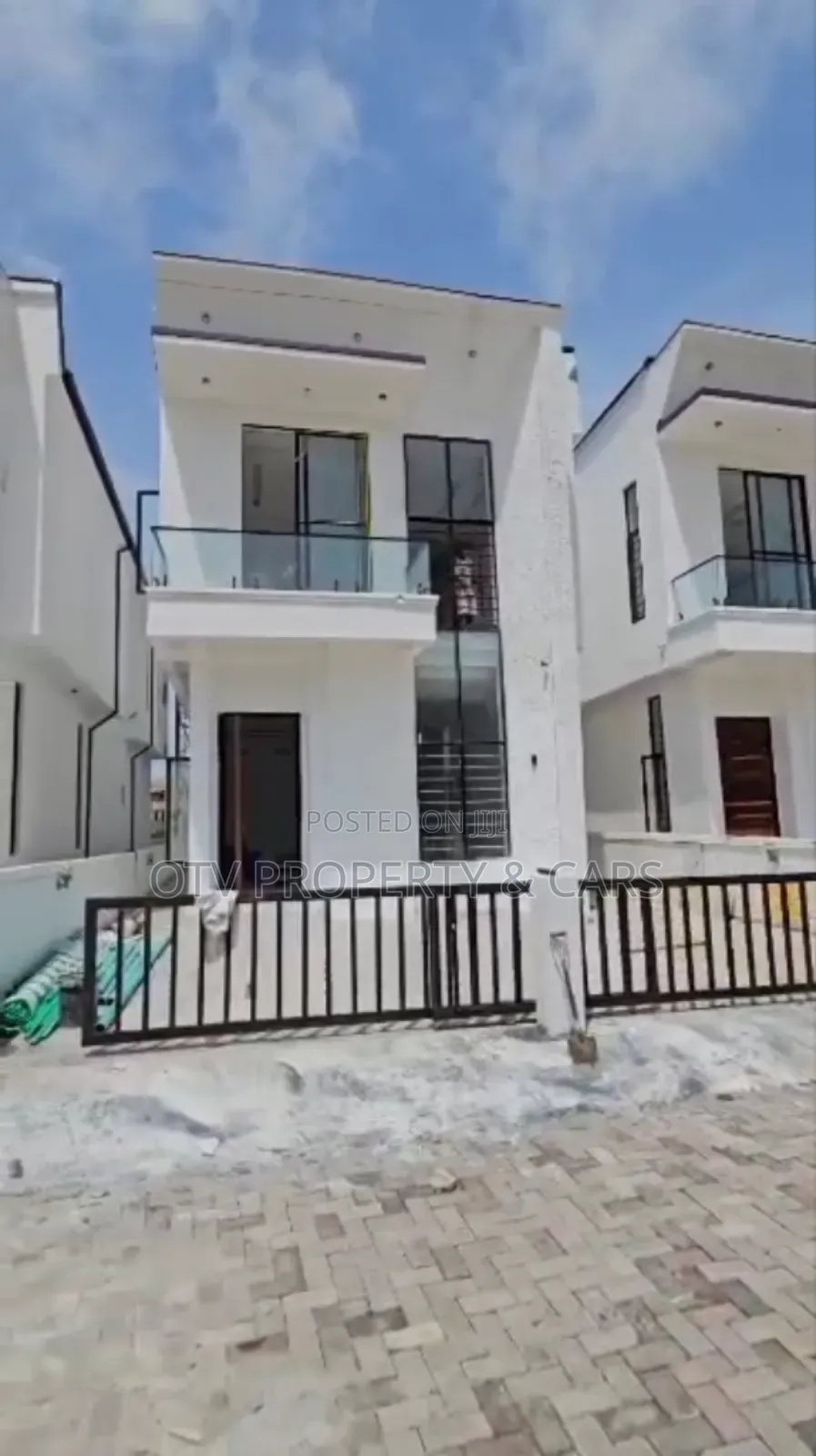 Furnished 5bdrm Duplex in Lekki for sale