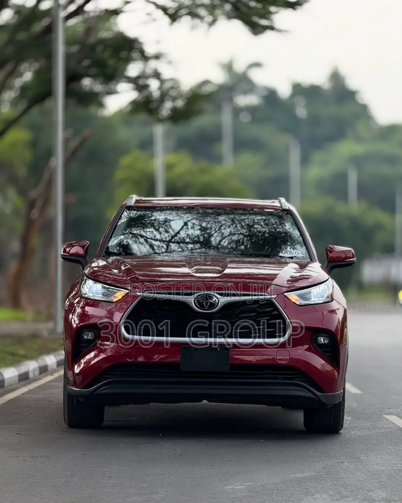 Toyota Highlander 2022 Burgundy
